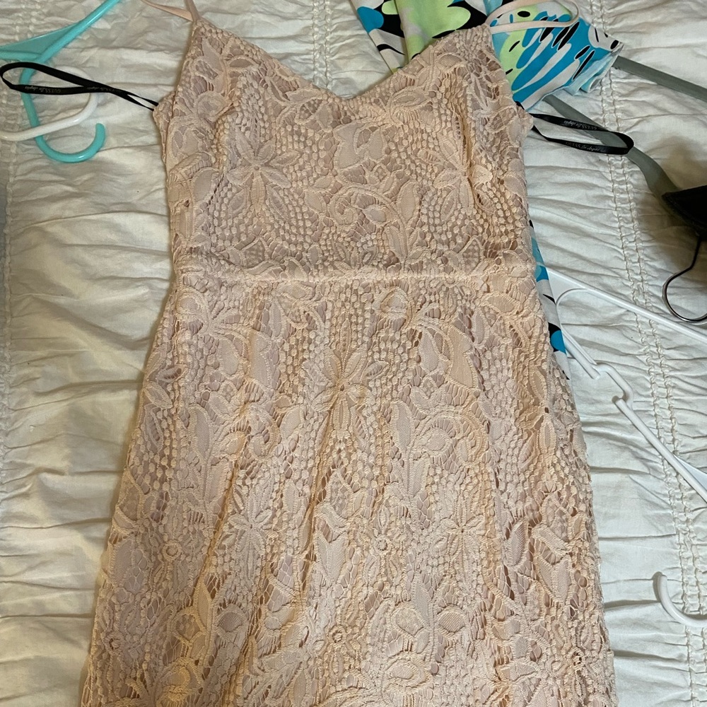 Light pink lace dress never worn!!